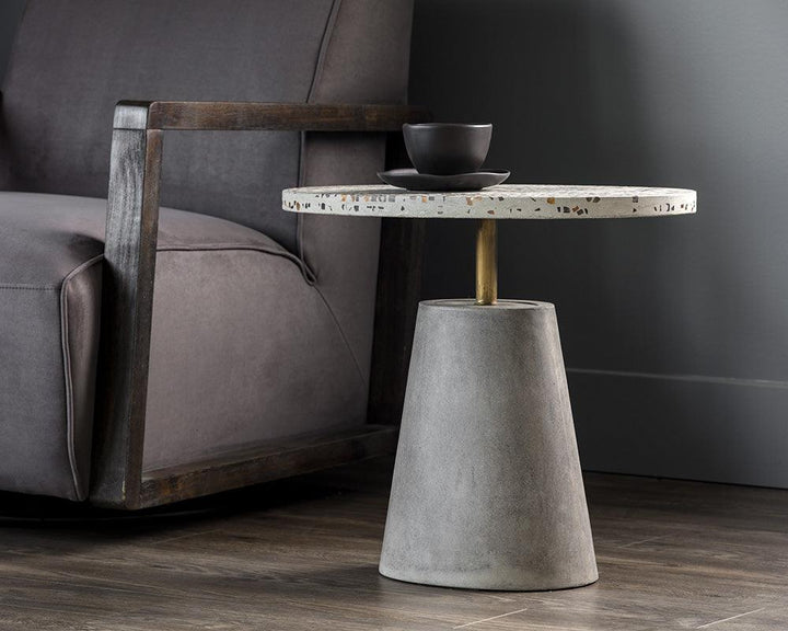 SwayLiving Carment End Table ACCENT TABLES