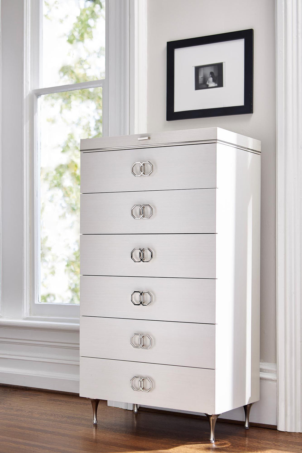 SwayLiving - Silhouette Tall Drawer Chest - '307117 | SwayLiving