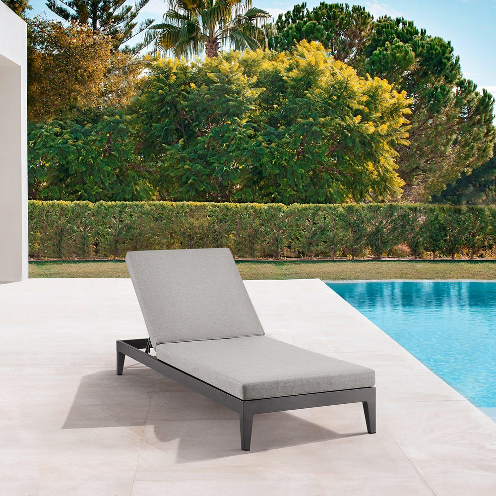 SwayLiving SwayLiving Argiope Outdoor Chaise Lounge
