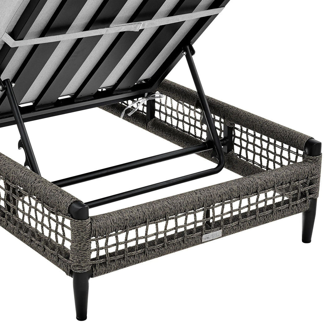 SwayLiving SwayLiving Felicia Outdoor Chaise Lounge