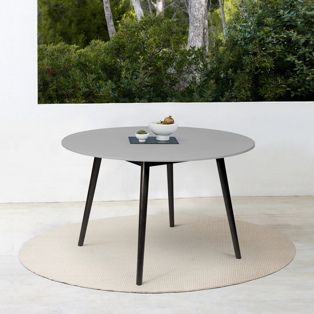 SwayLiving SwayLiving Sydney 47" Round Outdoor Dining Table