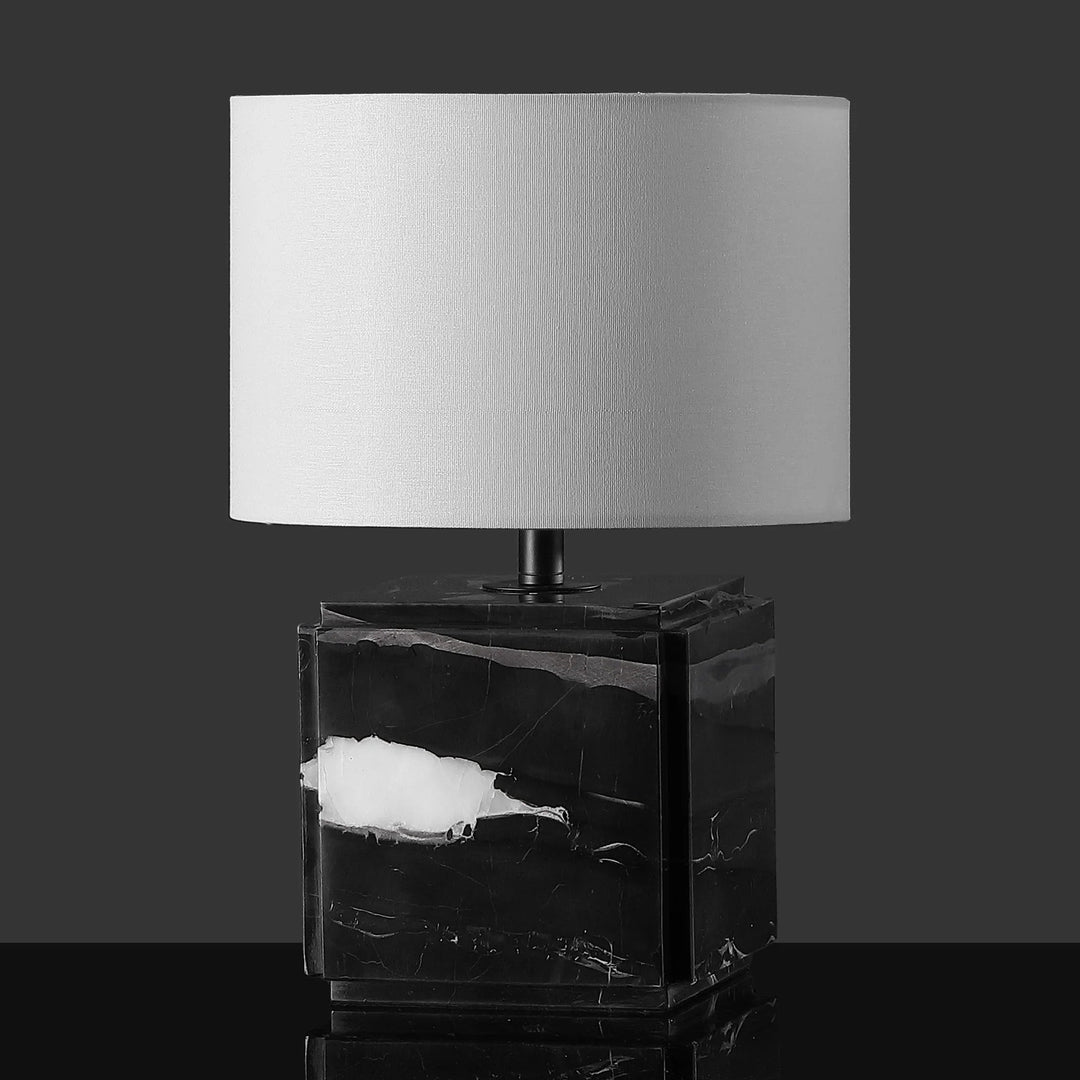 Black/White