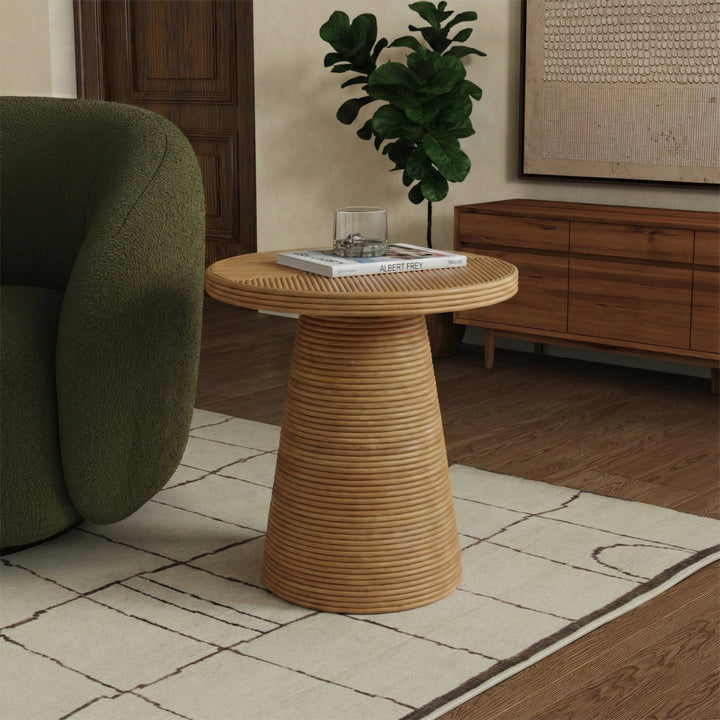 SwayLiving Vyvianna Rattan Accent Table