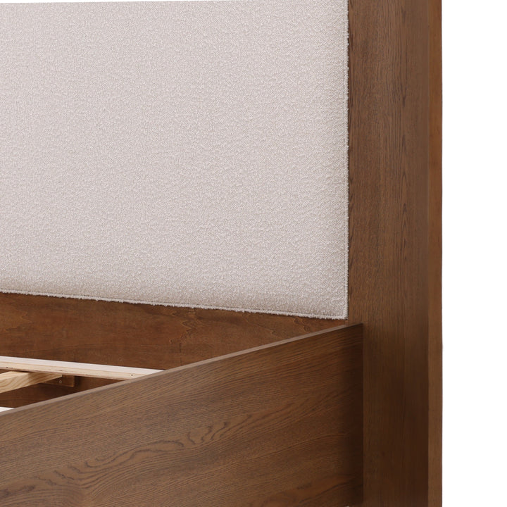 Chadwyck Bed Queen Cream — Detail 2
