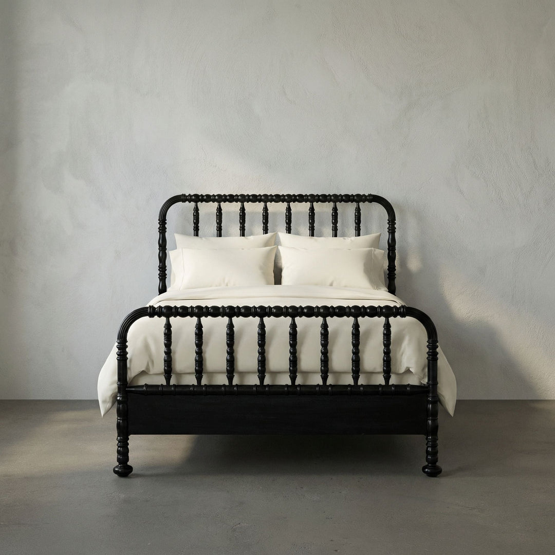 SwayLiving - Bachelor Bed, Queen, Hand Rubbed Black - GBED112QHB