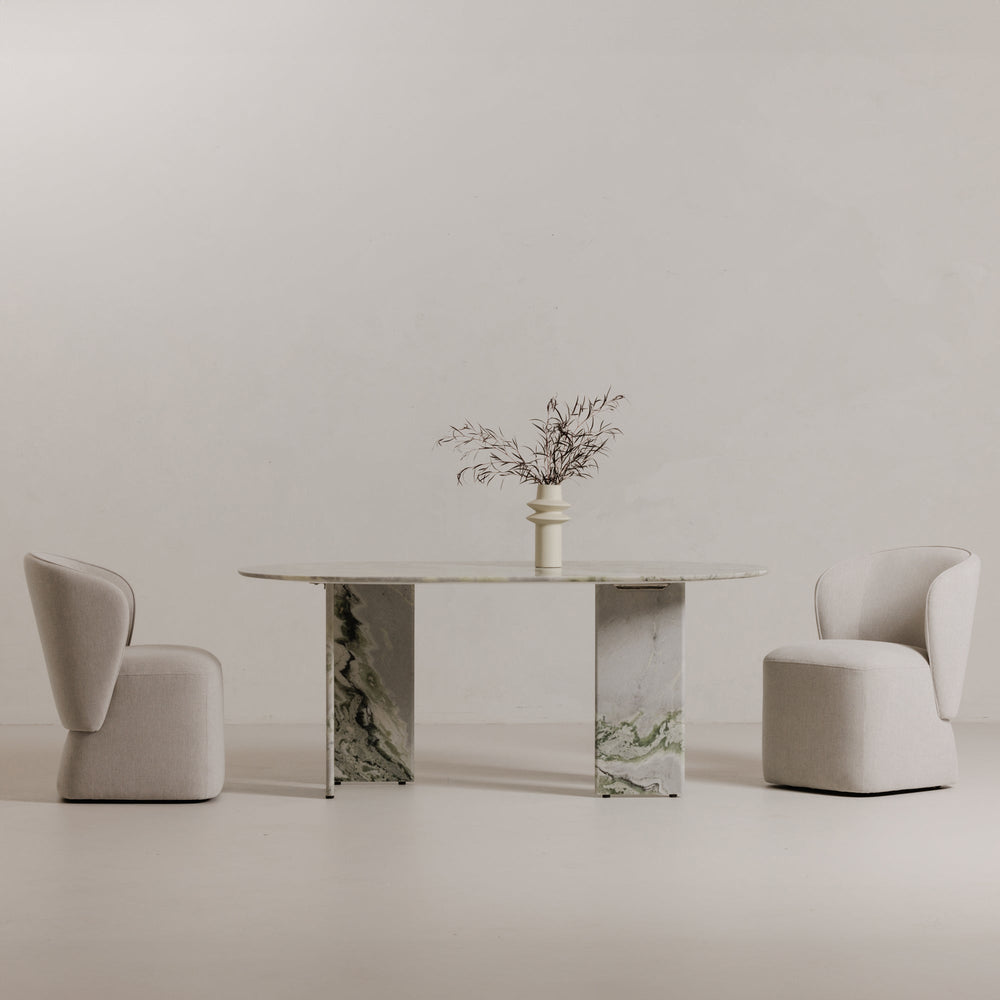 SwayLiving SwayLiving Celia Oval Dining Table