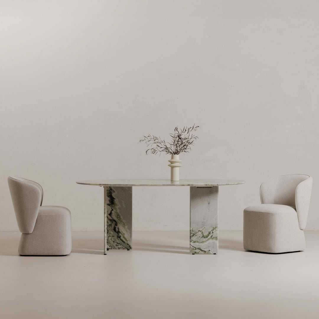 SwayLiving SwayLiving Celia Oval Dining Table
