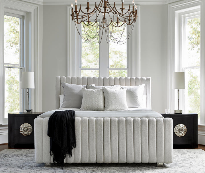 SwayLiving SwayLiving Silhouette Upholstered Bed