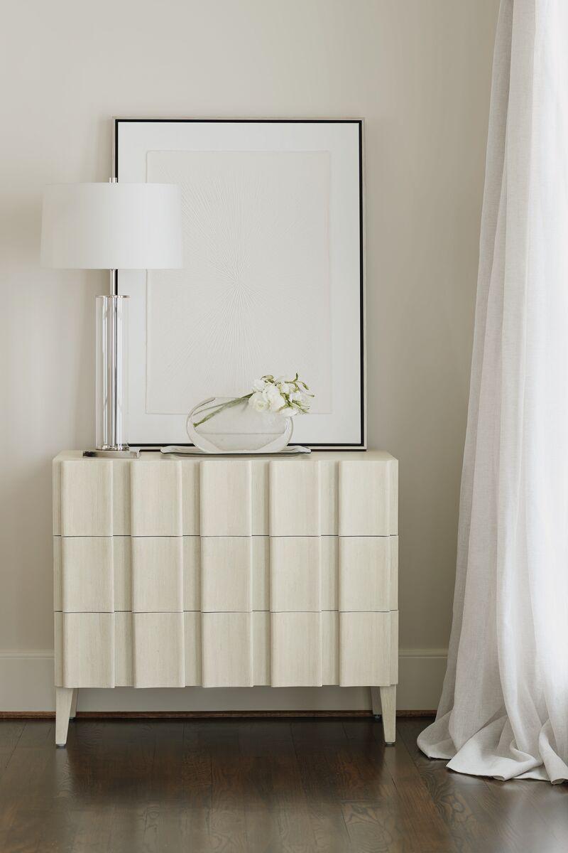 SwayLiving - East Hampton  Drawer Chest - '395115 | SwayLiving