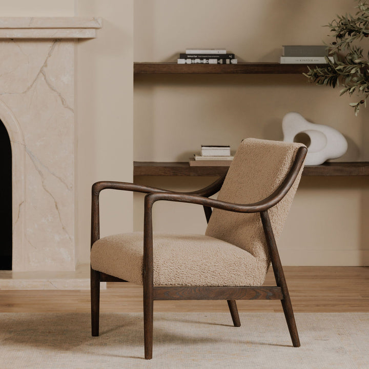 SwayLiving - Yates Accent Chair Beige Faux Shearling - ME-1074-34 | SwayLiving