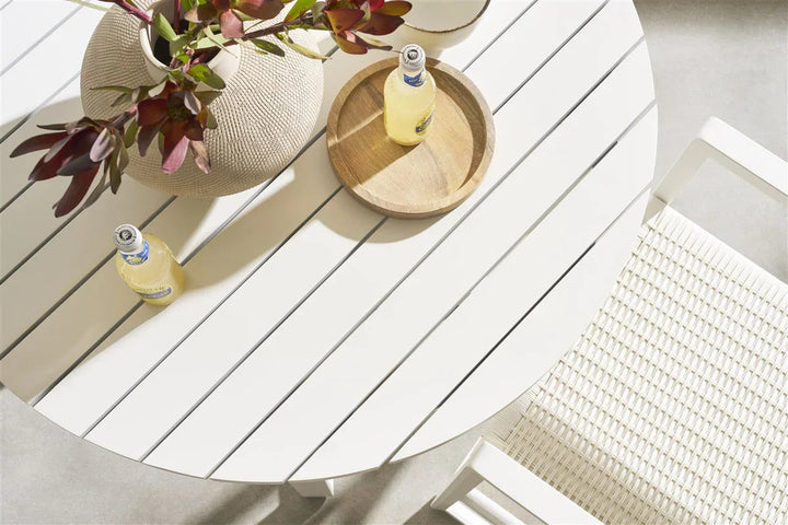 SwayLiving SwayLiving Breeze Outdoor Round Bistro Table