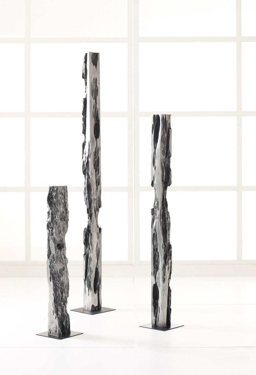 SwayLiving Plinth, SM DECORATIVE OBJECTS