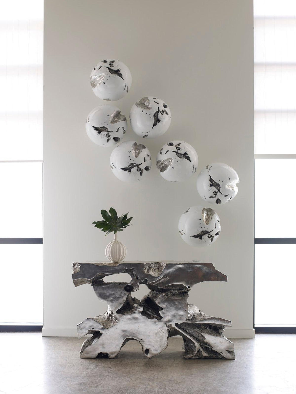 SwayLiving Cast Root Wall Ball, Silver Leaf, White, LG WALL ACCENTS