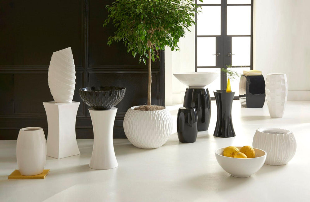 SwayLiving Ripple Planter, Gel Coat Black PLANTERS