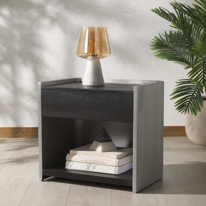 BLACK / SILVER / 24.5W x 17D x 22.5D