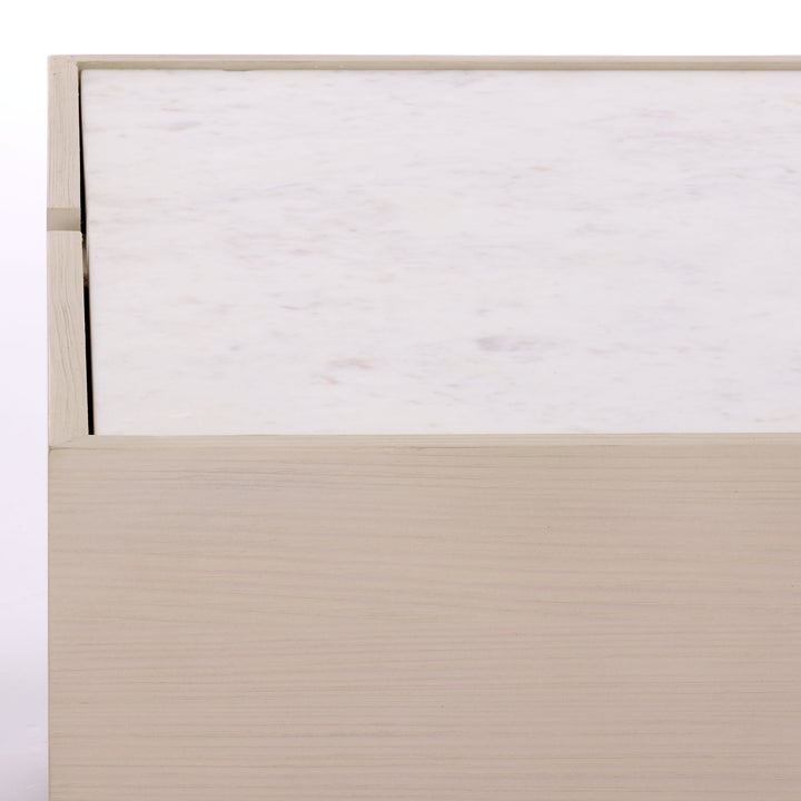 Sand / White