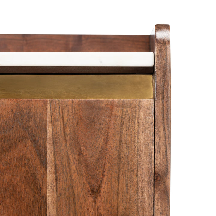 Walnut / White