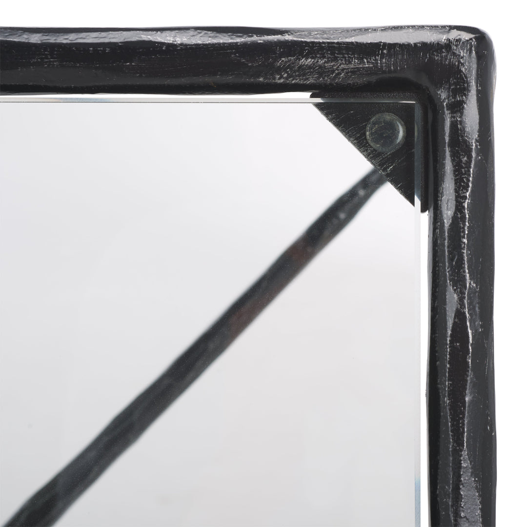 Black / Clear