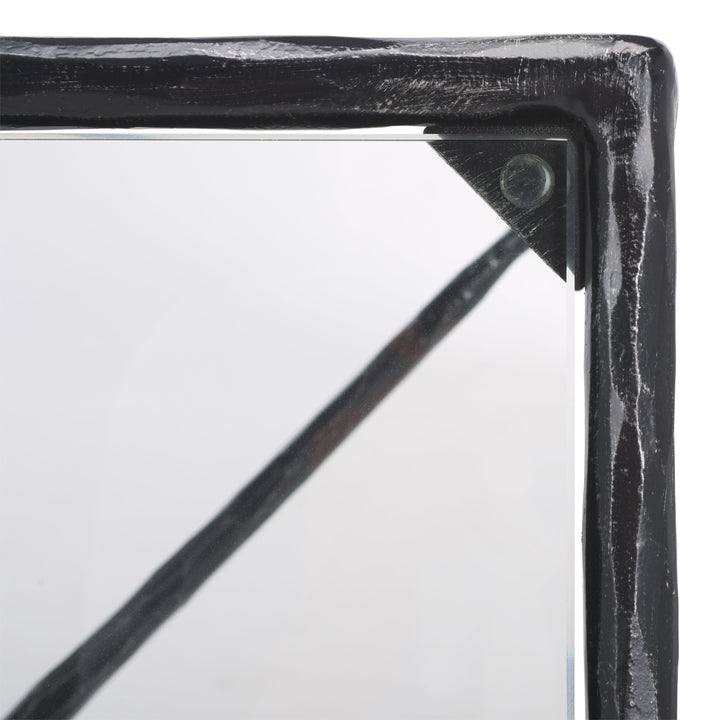 Black / Clear