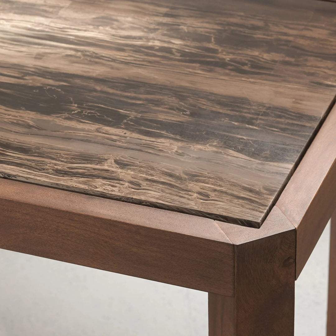 Walnut/Brown