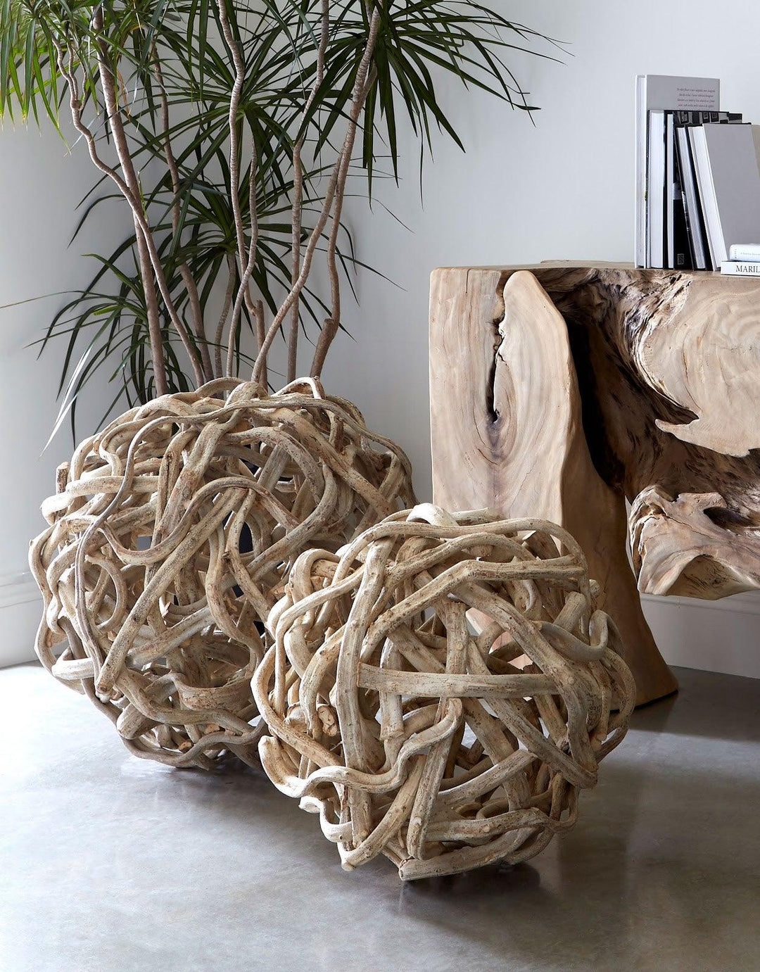 SwayLiving Vine Ball, 20" Diameter DECORATIVE OBJECTS