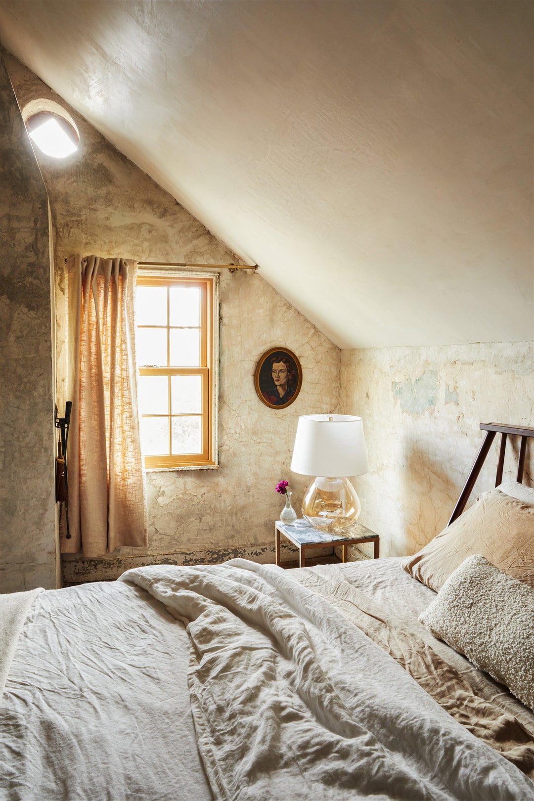SwayLiving Thea 1 Light Table Lamp TABLE LAMPS