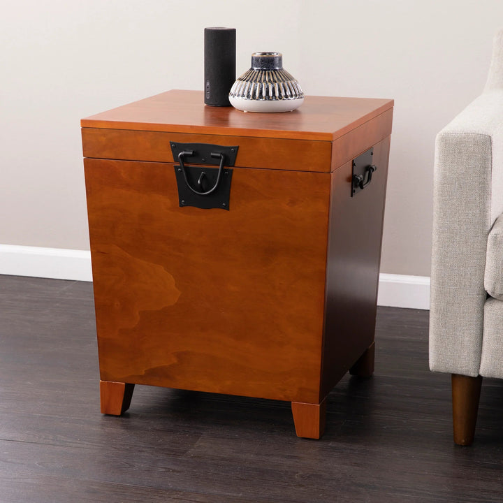 SwayLiving Pyramid Lift-Top Trunk End Table – Mission Oak ACCENT TABLES