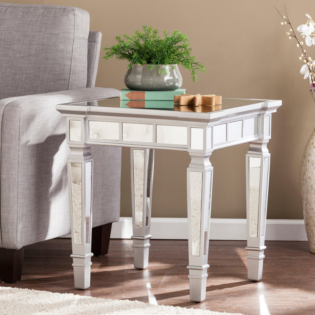 SwayLiving Glenview Glam Mirrored Square End Table - Matte Silver ACCENT TABLES