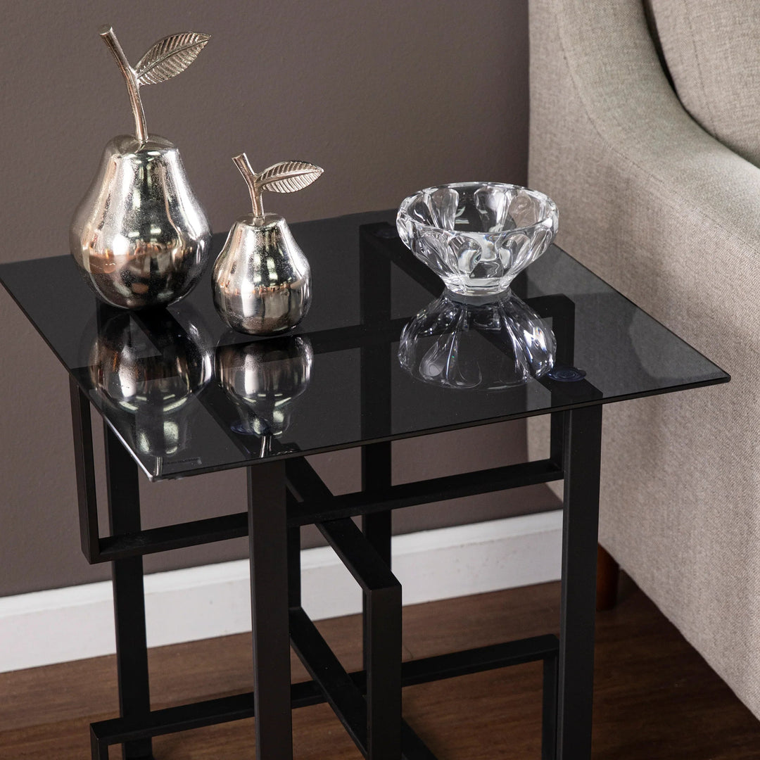 SwayLiving Clanlin Glass-Top Accent Table ACCENT TABLES