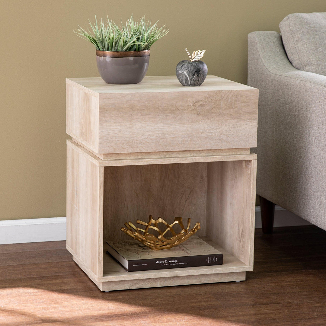 SwayLiving Mortayne Side Table w/ Charging Station ACCENT TABLES