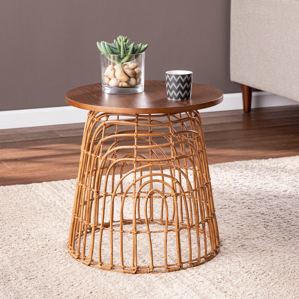 SwayLiving Weaverdon Round Accent Table ACCENT TABLES