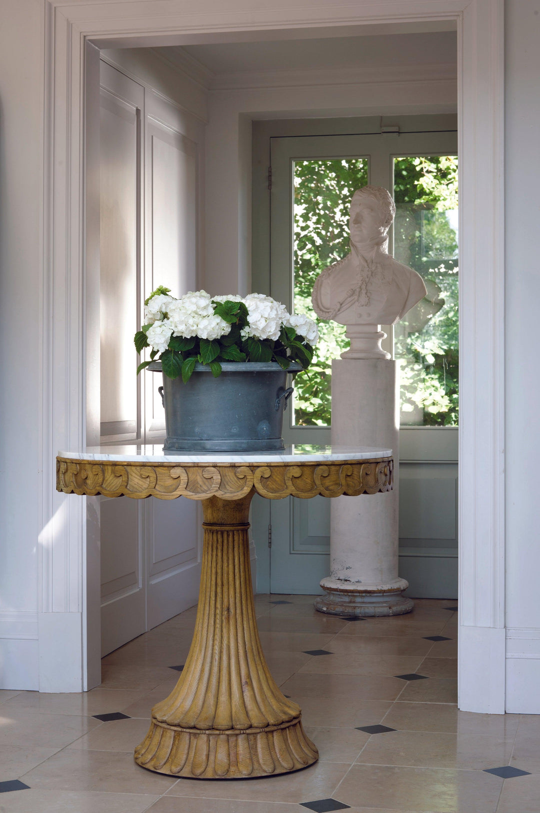SwayLiving William Yeoward Dalkeith Table DINING TABLES