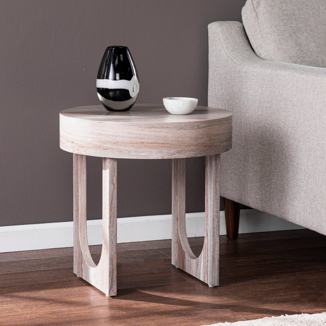 SwayLiving Chadkirk Round Faux Marble End Table ACCENT TABLES