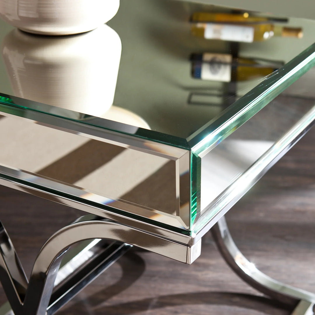 SwayLiving Ava Mirrored End Table - Chrome ACCENT TABLES
